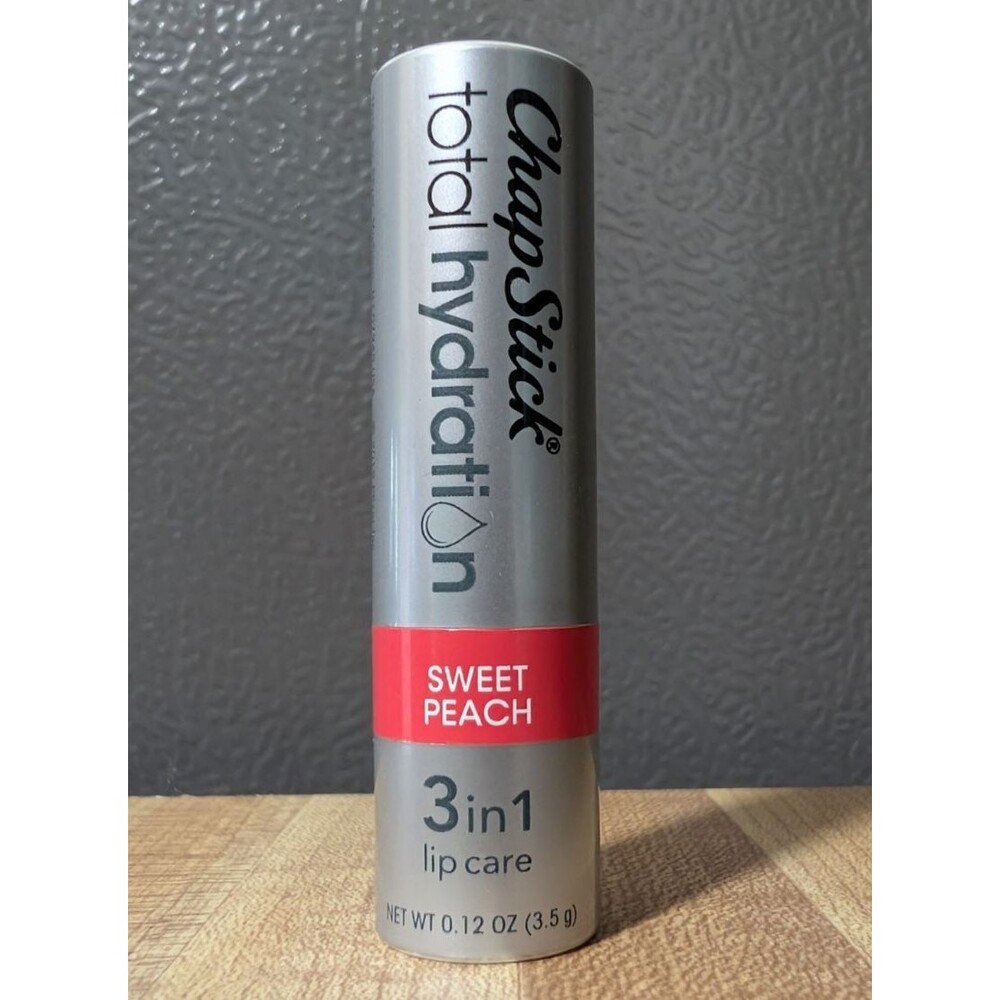 Chapstick Total Hydration 3 in 1 Lip Care SWEET PEACH Non tinted NEW
